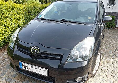 Toyota Corolla Verso 2.2 D-CAT Standheizung mit FB