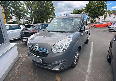 Opel Combo D L1H1 7SITZER KLIMAAUT TUV SERV NEU