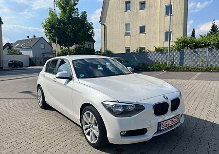 BMW 118 i Lim. 5-trg. / Navi / Euro 6