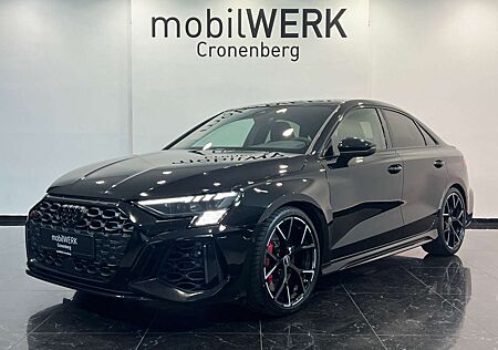 Audi RS3 Lim. RS-Abgas PANO 280 km h B&O Leder HUD