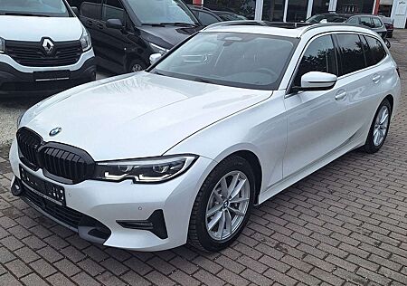 BMW 330 i Sport Line Panoramadach LED NAVI
