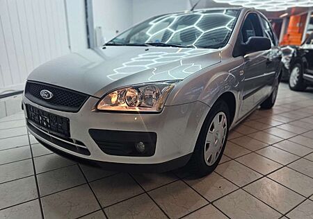 Ford Focus Lim. Trend Orig 73000KM Klima