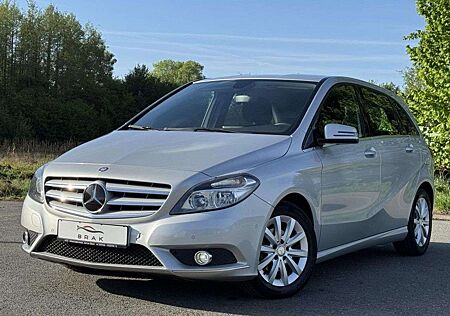 Mercedes-Benz B 180 B -Klasse Navi*SHZ*PDC*AHK Klima Navi