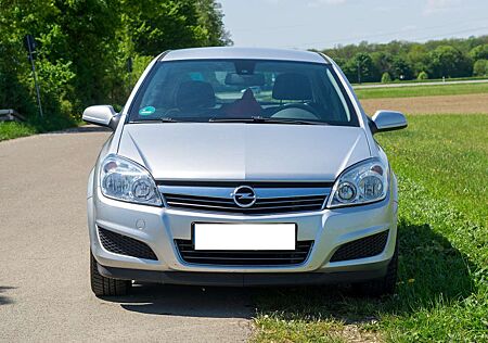 Opel Astra Fließheck 5-Türer 1.6 Sport