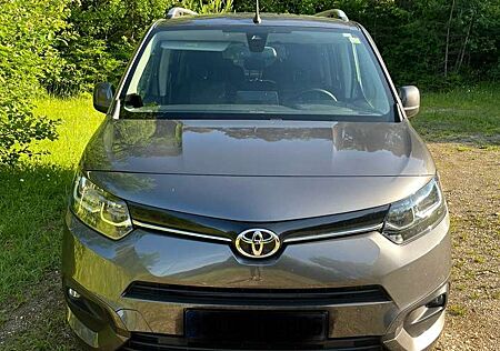 Toyota Pro Ace Proace City Verso 1.2 Turbo L2 Team Deutschland