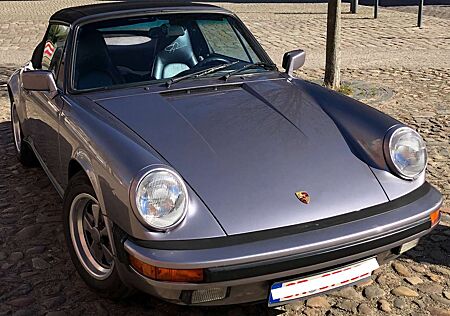 Porsche 911 Carrera Cabriolet Jubiläumsmodell