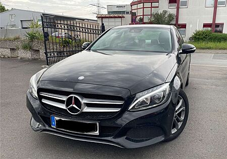 Mercedes-Benz C 220 d 7G Avantgarde UNFALLFREI LED Navi Groß Leder