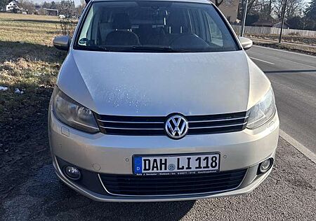 VW Touran Volkswagen Highline