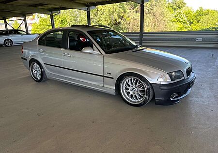 BMW 323i 323 - 170 PS - LIM - LEDER - XENON -