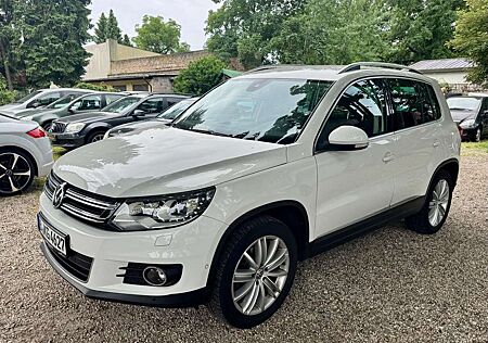 VW Tiguan Volkswagen 2.0 TSI Sport Automatik Navi 17 Zoll Led Xenon PDC