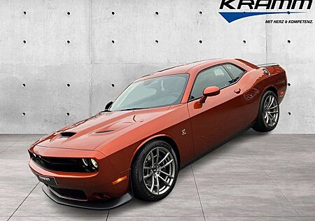 Dodge Challenger R/T Scat Pack 6.4 V8