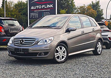 Mercedes-Benz B 200 (1.HAND/PDC/RFK/SHZ/AHK/Teil LEDER)