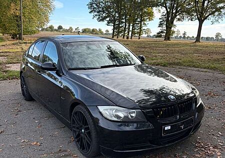 BMW 320i 320