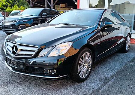 Mercedes-Benz E 250 CGI Coupé BlueEfficiency