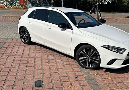 Mercedes-Benz A 200 7G-DCT Edition 1