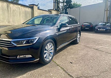 VW Passat Variant Volkswagen 2.0 TDI SCR DSG (BlueM. Tech) Highl