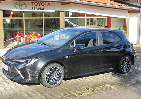 Toyota Corolla Hybrid Team D