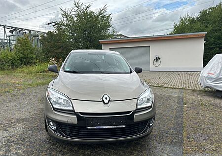 Renault Megane III Klima PDC SHZ NAVI LED 2.Hand