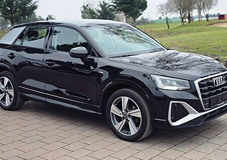 Audi Q2 2.0l 30 TDI S-Line LED KAM LEDER PDC SHZ 1HAND GRA