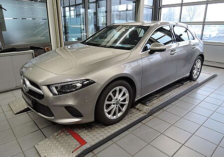 Mercedes-Benz A 220 4M Progressive/Multibeam/Kamera/Navi/DAB/