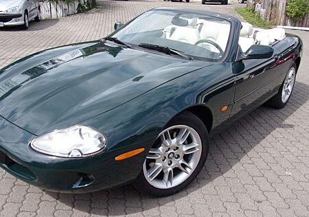 Jaguar XK8 gebraucht kaufen Jaguar XK8 XK Cabriolet, Sondermodell Edition - RED.