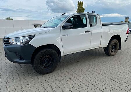 Toyota Hilux Extra Cab Duty 4x4