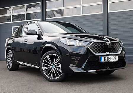BMW iX2 eDrive20 M/ACC/AHK/SHZ/SPUR/APPLE/KAMERA/R20