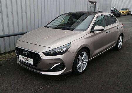 Hyundai i30 1.4 T-GDI DCT Fastback Premium