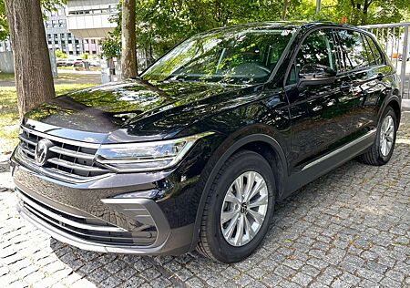 VW Tiguan Volkswagen 2.0 TDI DSG*LED*PDC*AHK*
