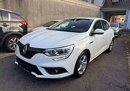 Renault Megane IV Lim. 5-trg. Experience*8-fach Bereift*