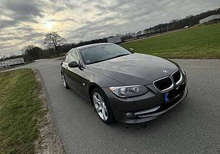 BMW 320d 320 Coupe Aut. e92