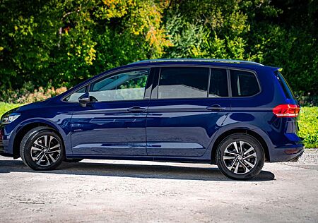 VW Touran Volkswagen Panorama-Luxus komplett
