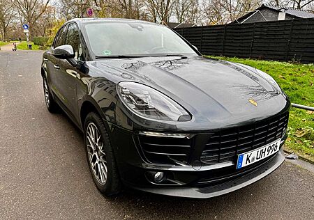 Porsche Macan PDK