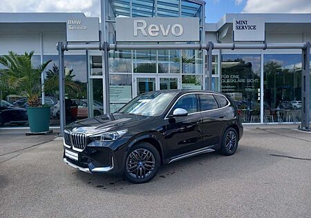 BMW iX1 xDrive30 xLine AHK LED DriveAssProf HUD ParkAss