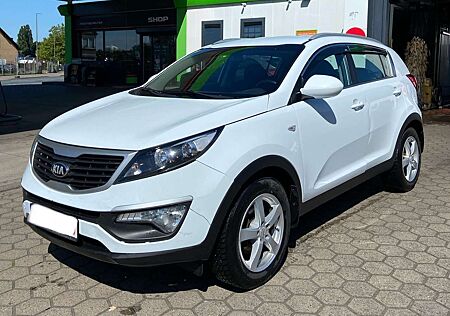 Kia Sportage 2.0 Benzin, Automatik Attract 2WD