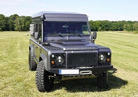 Land Rover Defender 90 Station Wagon SE