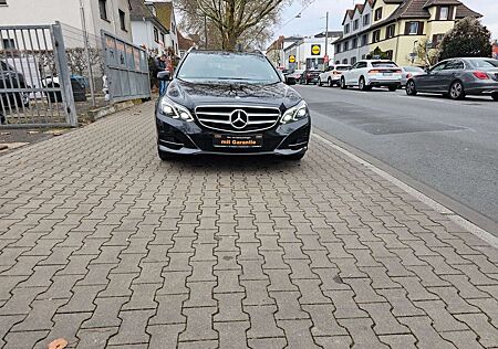 Mercedes-Benz E 220 BlueTEC T AVANTGARDE Automatik,Nav,PDC,SSD