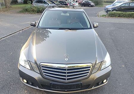 Mercedes-Benz E 200 CDI DPF BlueEFFICIENCY Elegance