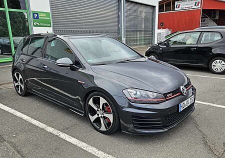 VW Golf GTI Volkswagen Performance DSG