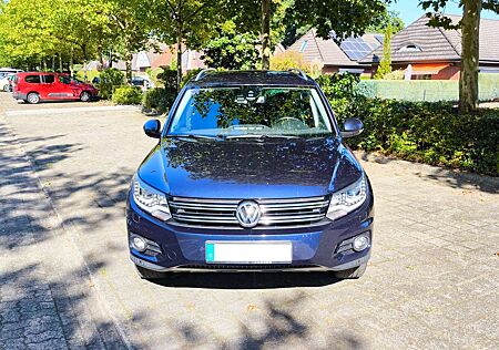 VW Tiguan Volkswagen 2.0 TDI DPF 4Motion BlueMotion Techn. DSG S