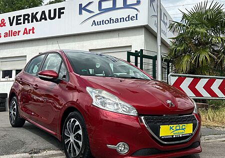 Peugeot 208 1.4 Allure 95 VTi / Panoramadach