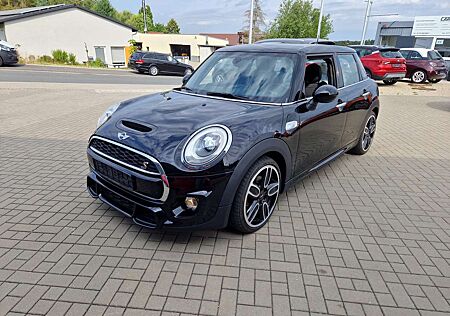 Mini Cooper SD 5-trg. LED Navi John Cooper Works