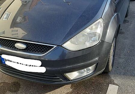 Ford Galaxy 2.0 TDCi DPF Ghia