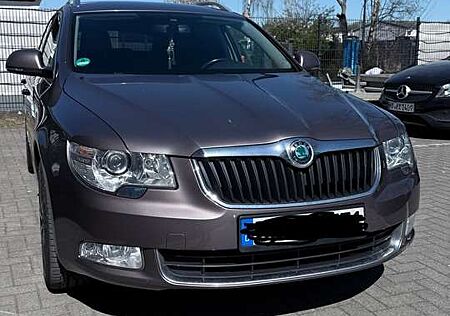 Skoda Superb Combi 2.0 TDI DSG Elegance