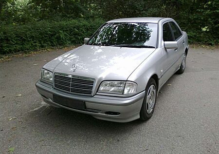 Mercedes-Benz C 180 Classic-Selection