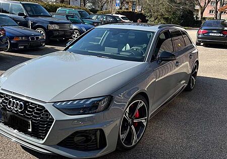 Audi RS4 Avant Ceramikbremsanlage