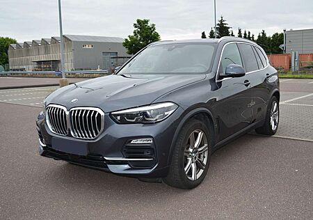 BMW X5 STANDHZ+PANO+HUD+DisplayKEY+XLINE+LEDER+KEYLESS