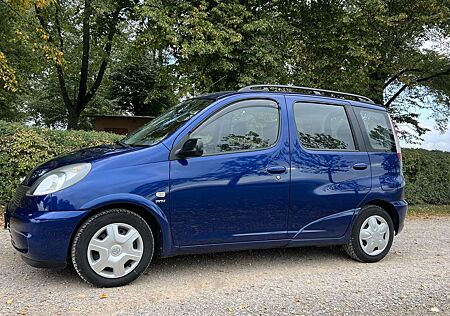 Toyota Yaris Verso Sol 1.5 erst 100 tkm und top gepflegt