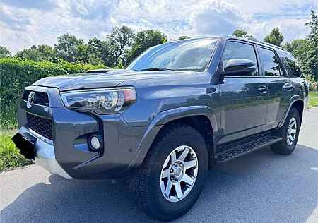 Toyota 4-Runner 4x4 OFFROAD*TRD*LPG*AHK-3,5T*LEDER*SCHIEBED.*ALARM