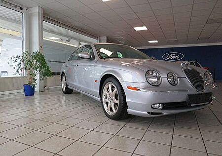 Jaguar S-Type 4.2 V8 Executive